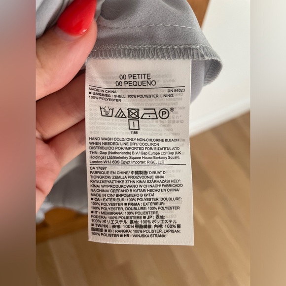 🆕 Ruffled Shift Dress - Picture 3 of 3